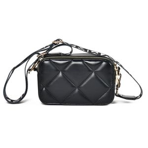 Bolsa Via Marte Tiracolo Pequena Matelassê Preto