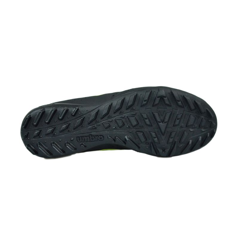 Chuteira-Umbro-Society-Neo-Striker-Preto-Verde